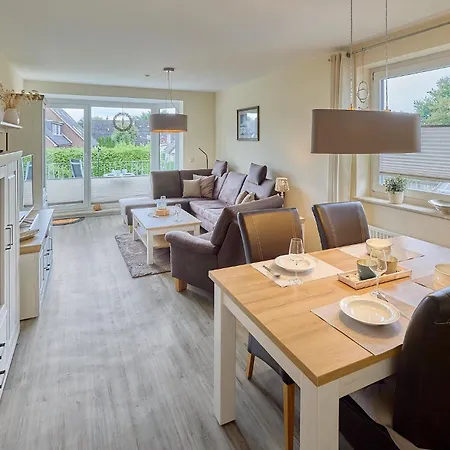 Oasis, 15 Apartment *