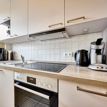 Oasis, 15 Apartment *